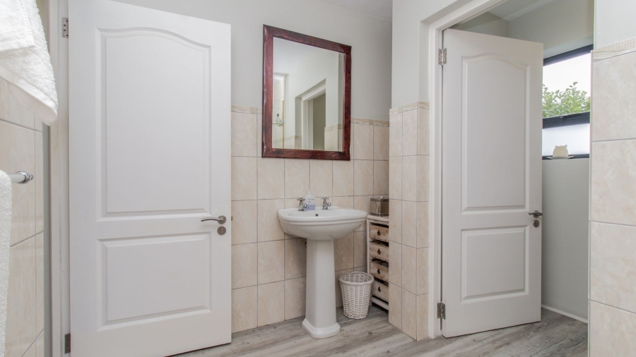 3 Bedroom Property for Sale in Birkenhead Western Cape